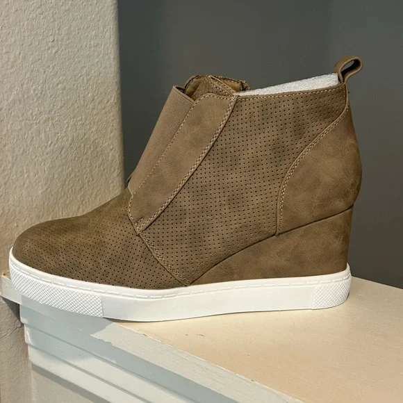 Athlefit Women's Wedge Sneakers Hidden Heel Platform Wedge Booties Size 8.5 Taup - Picture 4 of 9